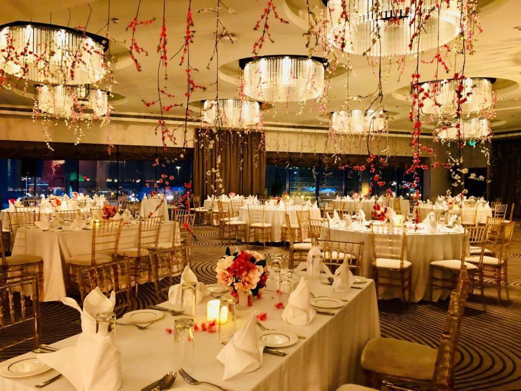 Ramee Grand Hotel And Spa Manamah Buitenkant foto The Riverbank Suite