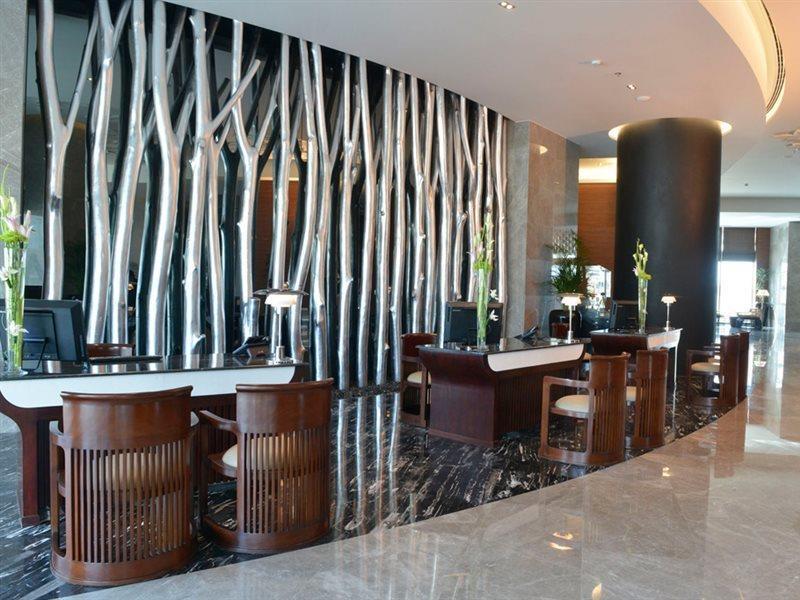 Ramee Grand Hotel And Spa Manamah Buitenkant foto The lobby of the hotel